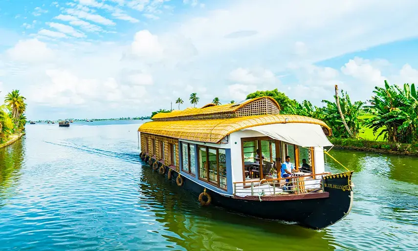 1-Day Alappuzha (Alleppey) Tour | Backwater Houseboat & Beaches